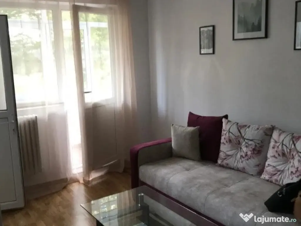 1 camera in zona Medicinei