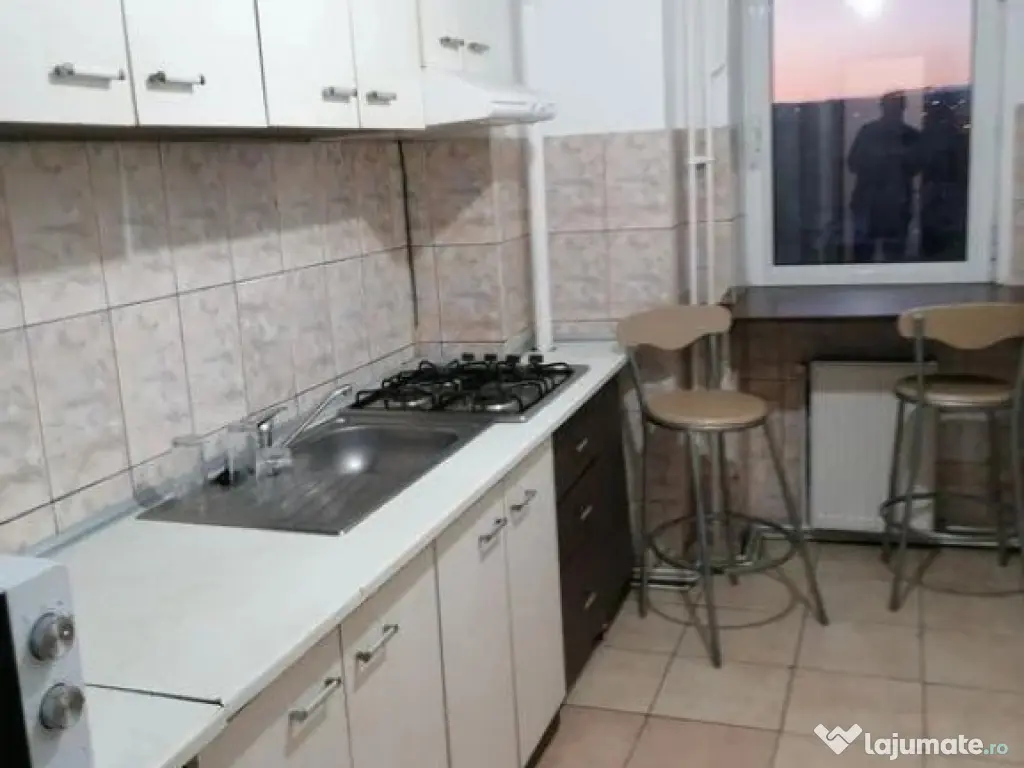 1 camera in zona Medicinei