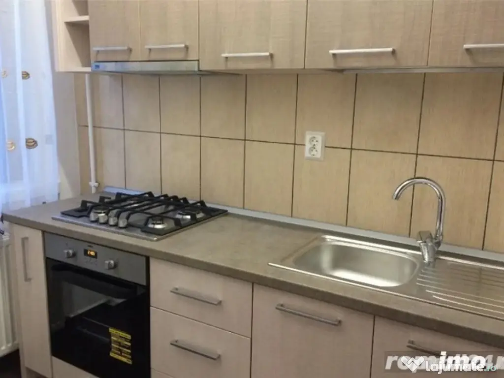 1 camera in zona Aradului