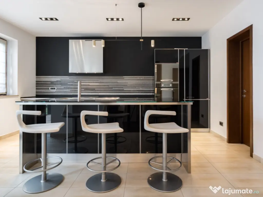 IANCU NICOLAE - COMPLEX TRAIAN, VILA 400 MP TOTAL, LOT 750 M 