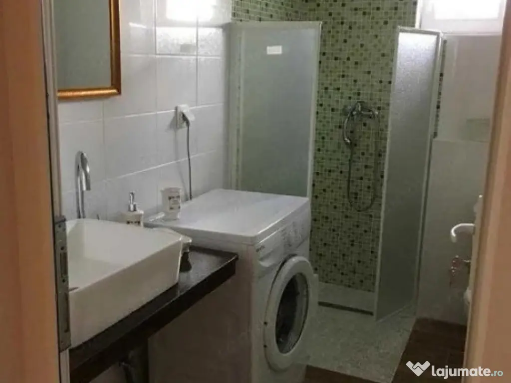 2 camere in zona Complexului Studentesc