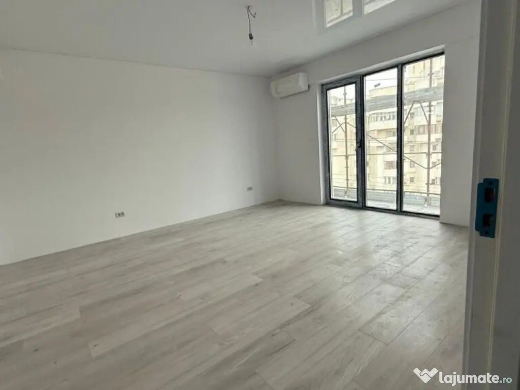 APARTAMENT DE , LA ROND VECHI IN NICOLINA, 37 m2 
