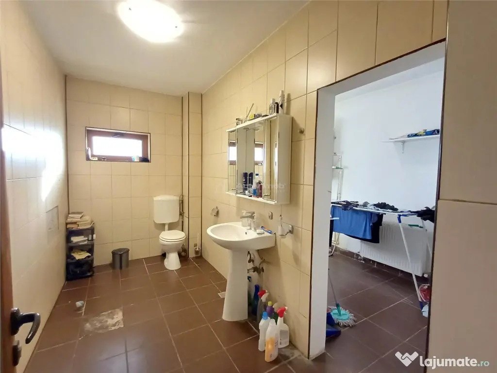 5 camere - 3 bai - 200 mp utili - teren 920 mp - Domnesti - 