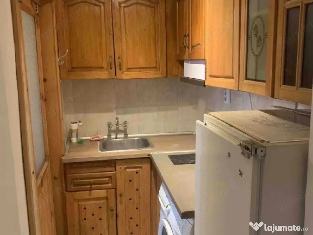 1 camera in zona Spitalului Judetean