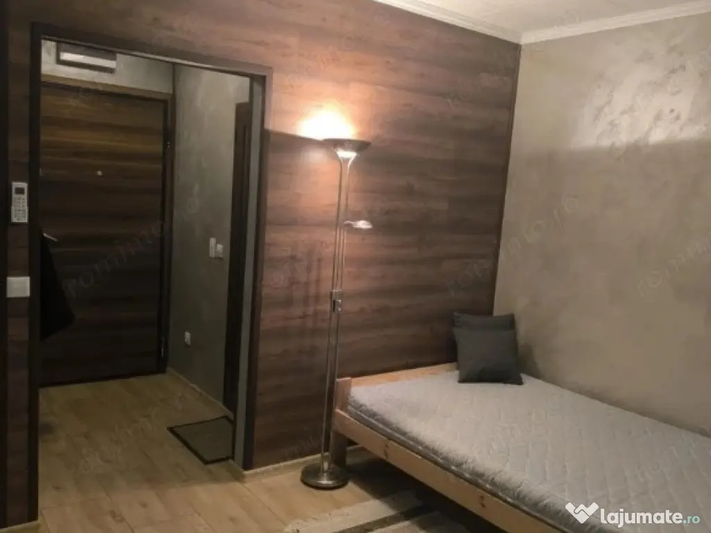 1 camera in zona Sagului 