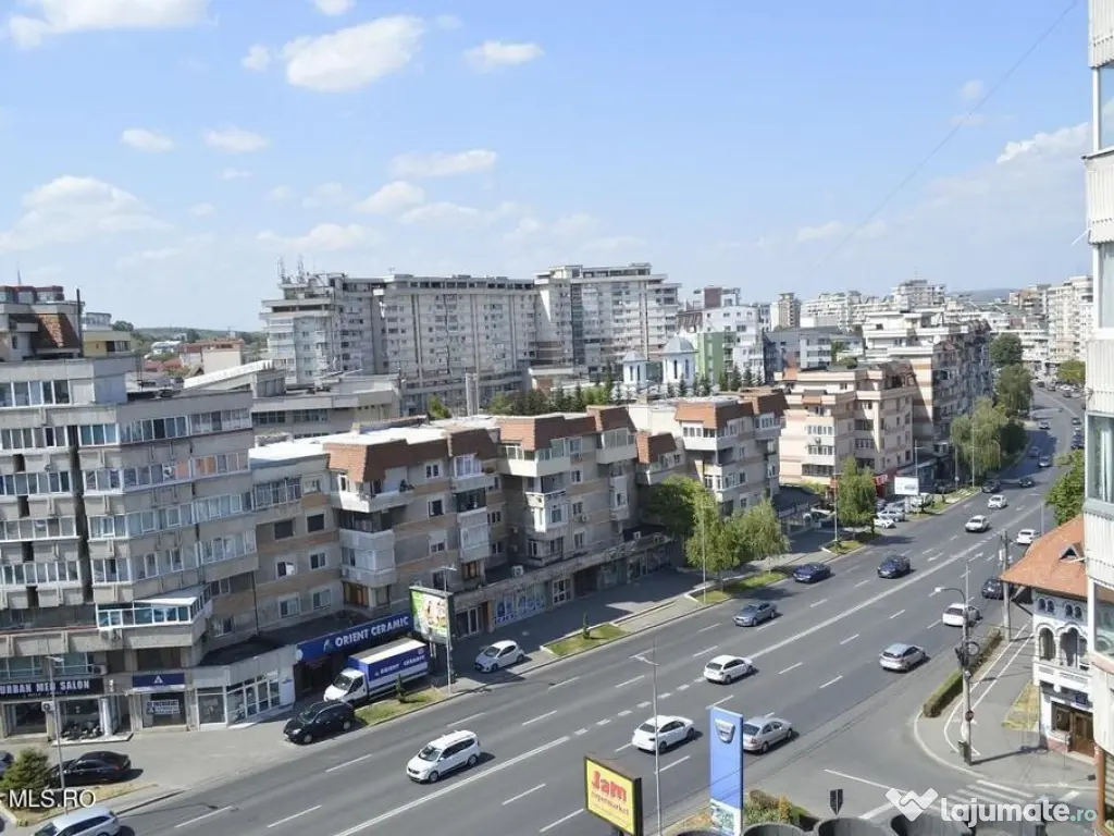 Centru - Apartament 4 camere - 103 mp, 3 balcoane, loc de... 