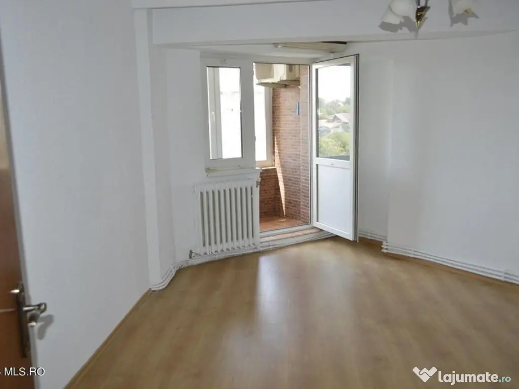 Centru - Apartament 4 camere - 103 mp, 3 balcoane, loc de... 