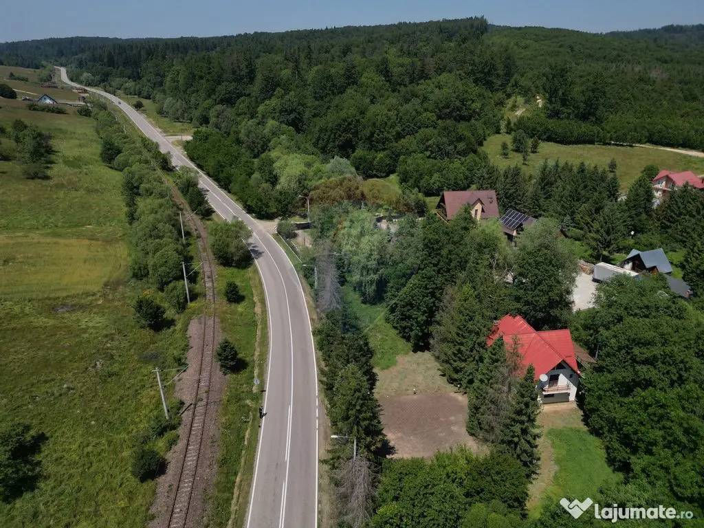 Casa cu teren generos – refugiul perfect în Paltinoasa... 