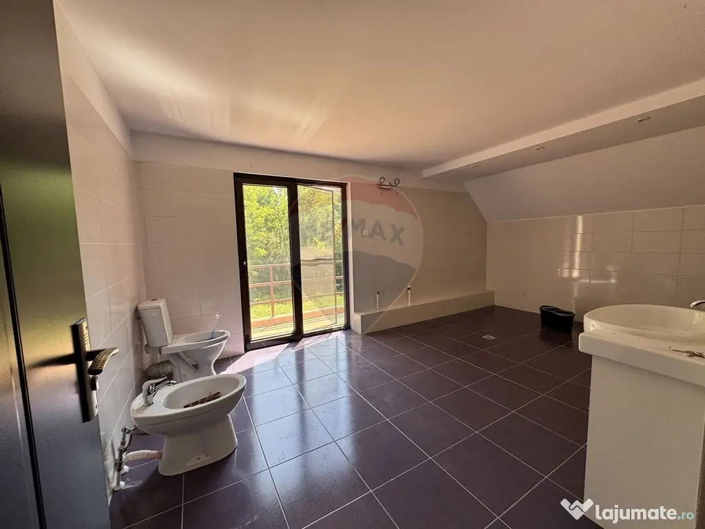 Casa cu teren generos – refugiul perfect în Paltinoasa... 