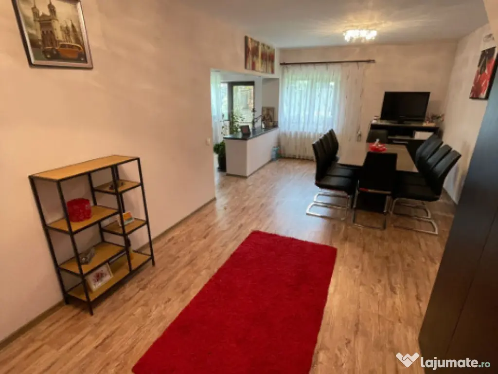 Casă spațioasă, complet mobilată, cu teren generos – F 