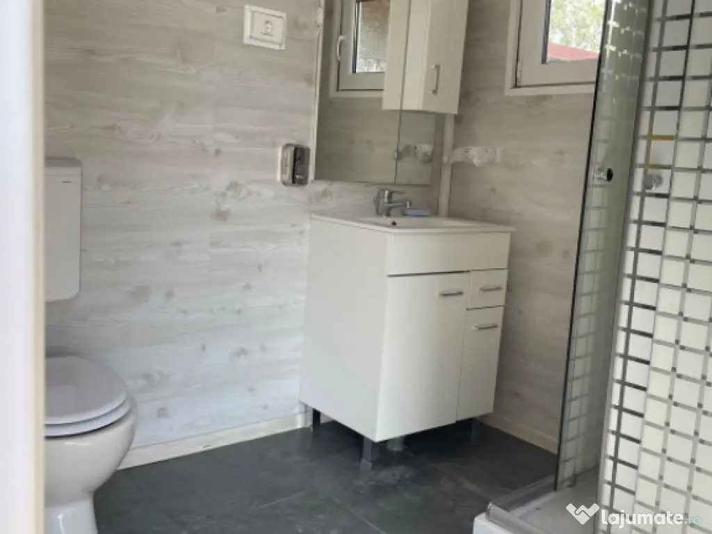 Casă spațioasă, complet mobilată, cu teren generos – F 