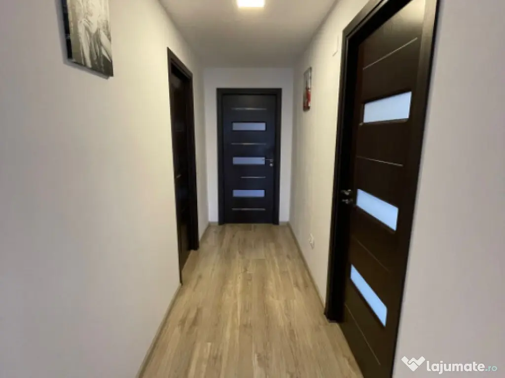 Casă spațioasă, complet mobilată, cu teren generos – F 