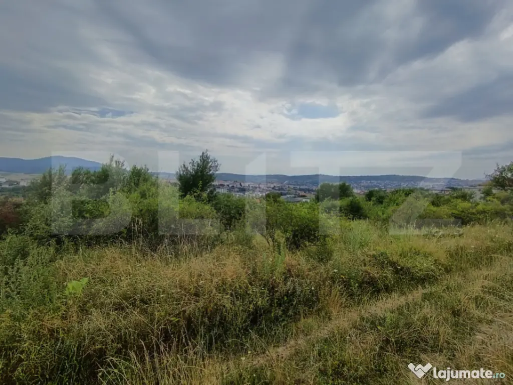 Teren Intravilan, de vanzare, 918 mp, zona Livada Meses