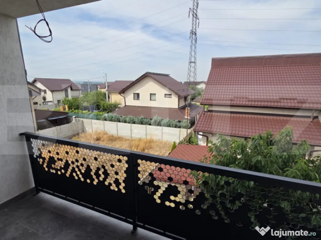 Apartament de vânzare – 2 camere decomandat, la cheie, î