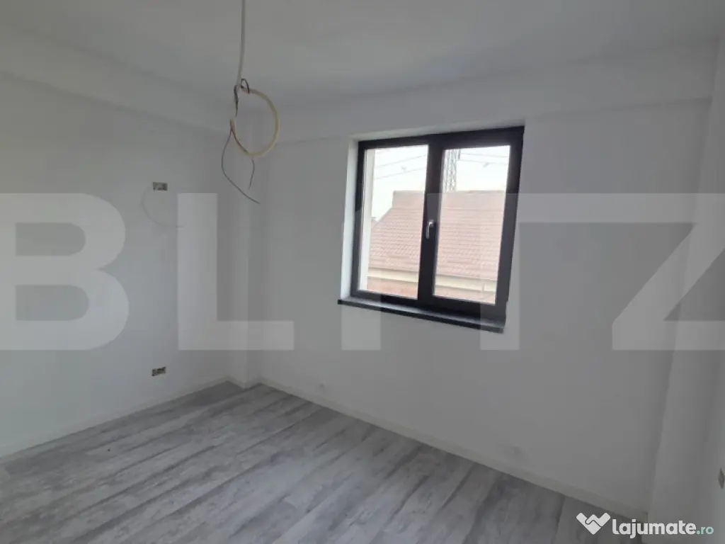 Apartament de vânzare – 2 camere decomandat, la cheie, î