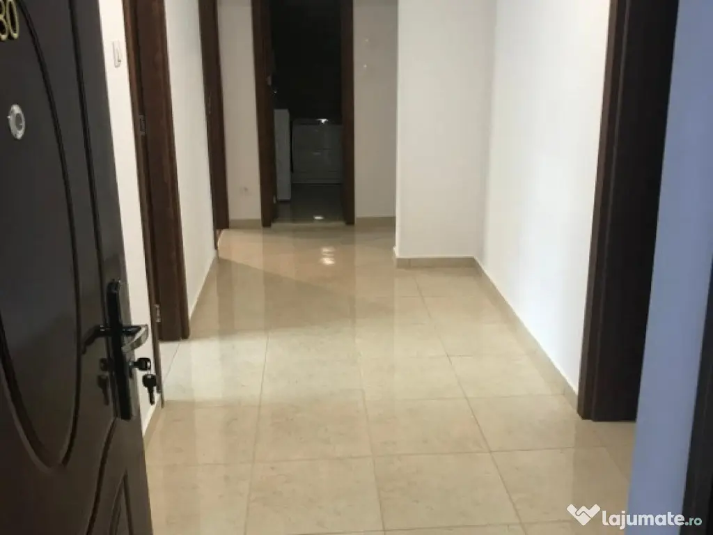 Apartament 3 camere. CENTRAL. Piata Alba Iulia