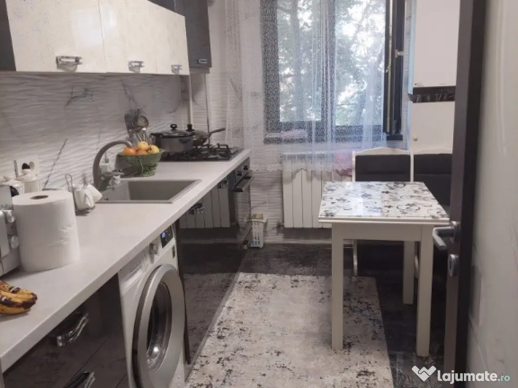 Apartament 3 camere Calea Calarasilor/Viziru