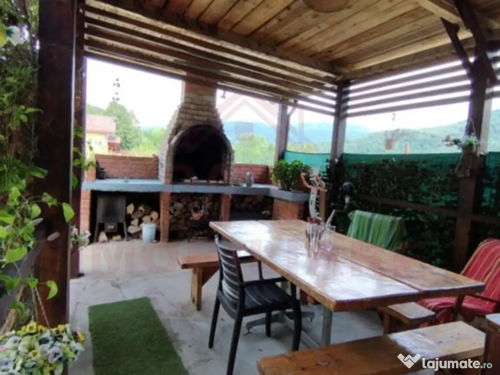 CASĂ DE VÂNZARE ÎN POUANA MĂRULUI,JUD. CARAȘ-SEVERIN