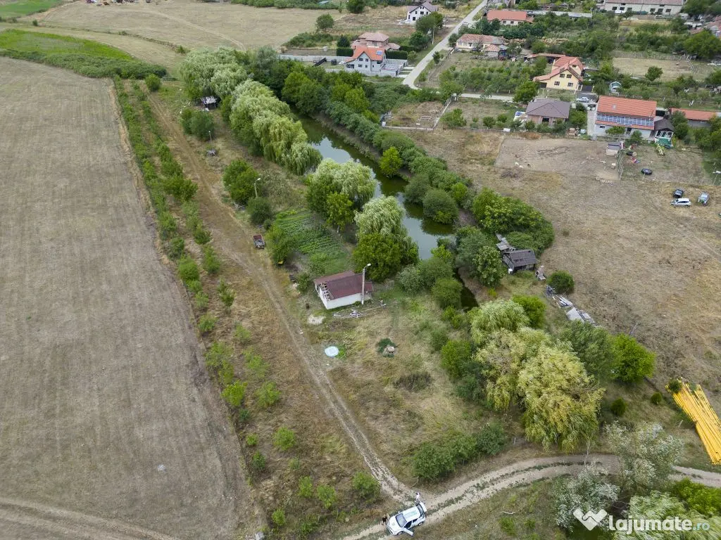 Teren de 7900 mp cu baltă de pescuit în Frumușeni 