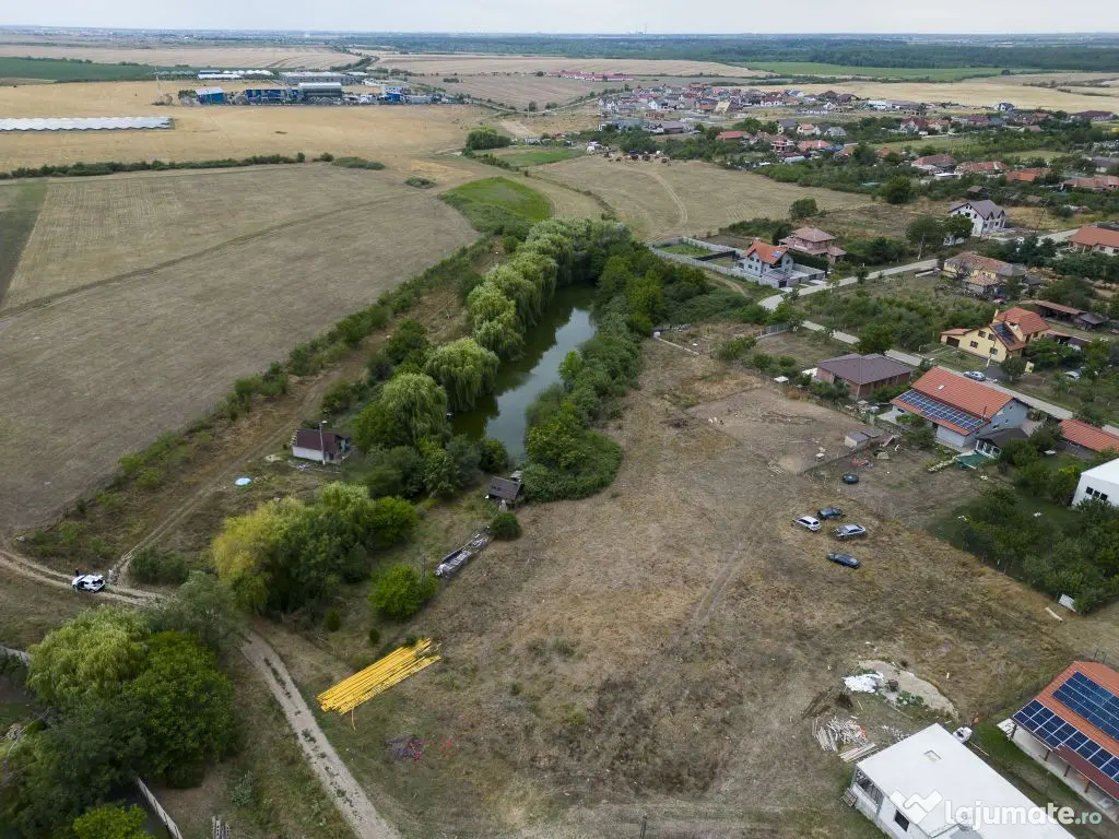 Teren de 7900 mp cu baltă de pescuit în Frumușeni 
