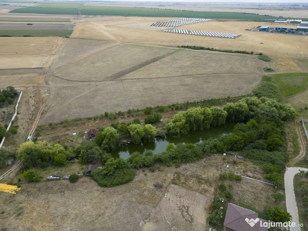 Teren de 7900 mp cu baltă de pescuit în Frumușeni 