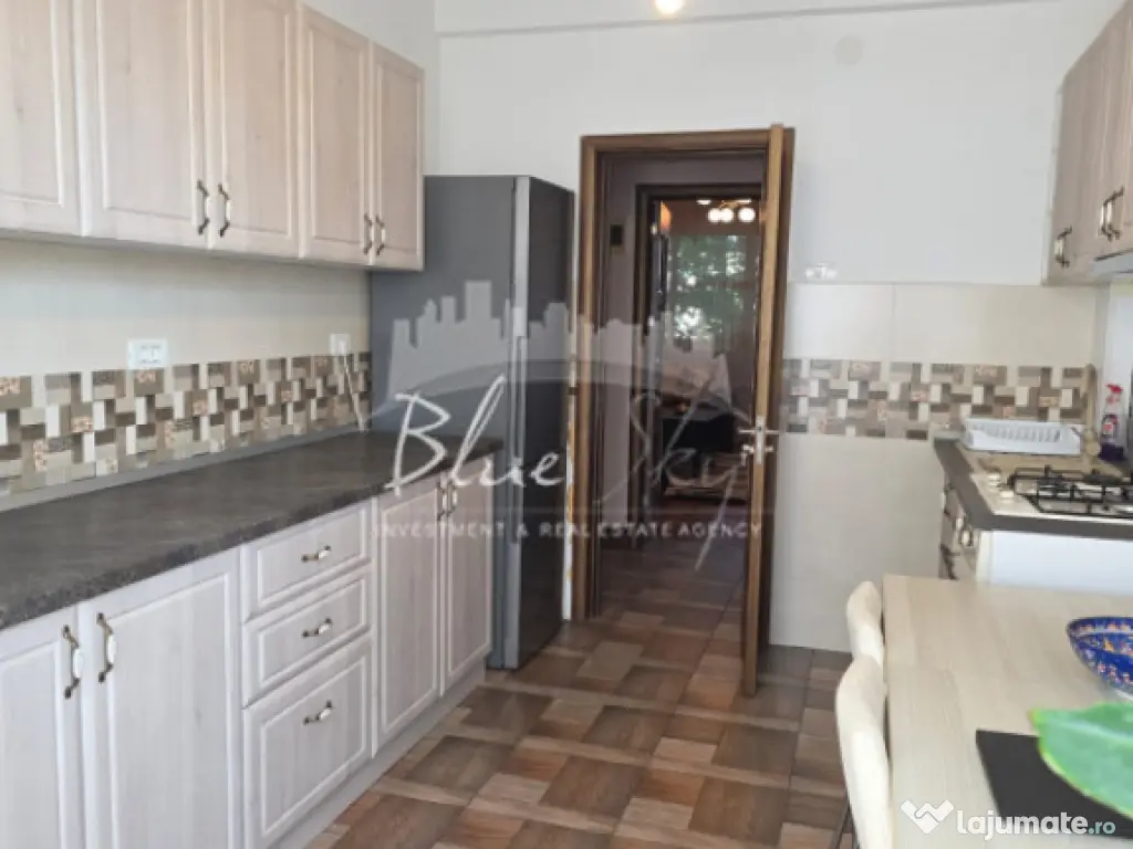 Apartament 3 camere situat in Zona Sala Sporturilor 