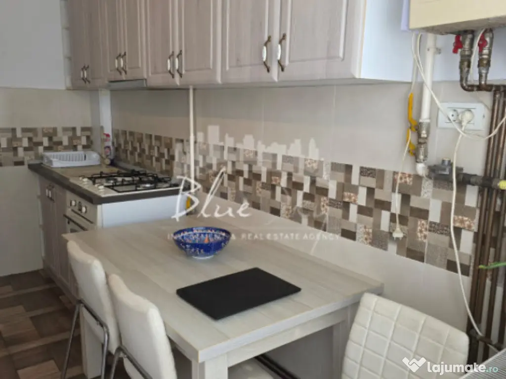 Apartament 3 camere situat in Zona Sala Sporturilor 