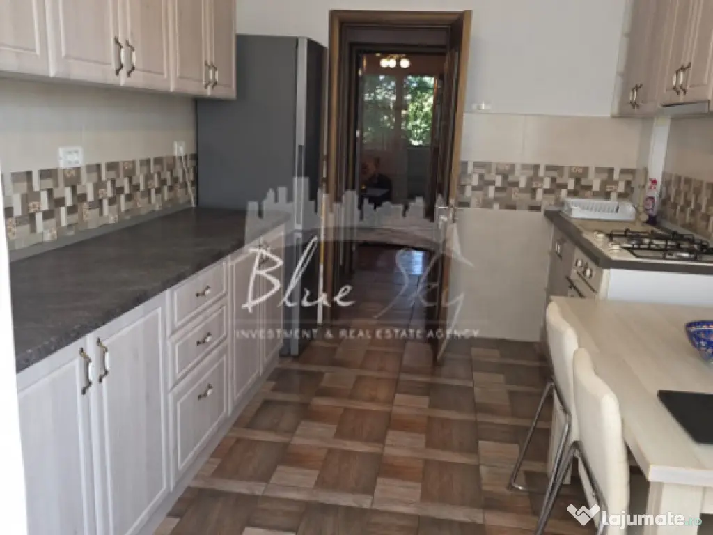 Apartament 3 camere situat in Zona Sala Sporturilor 