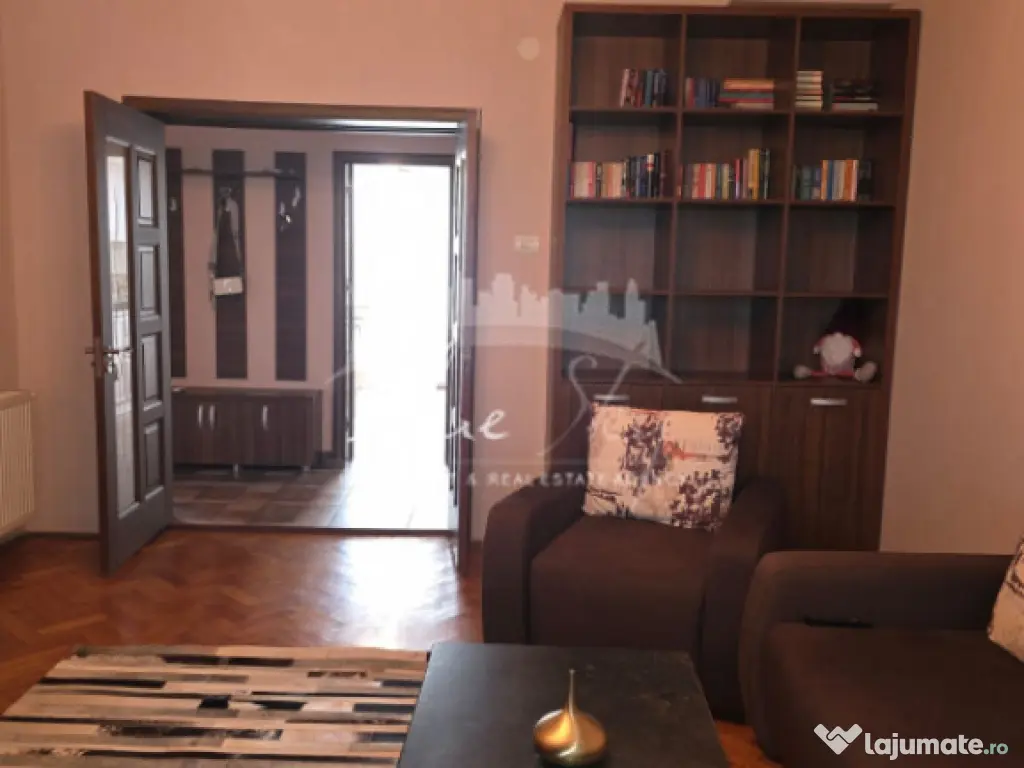 Apartament 3 camere situat in Zona Sala Sporturilor 