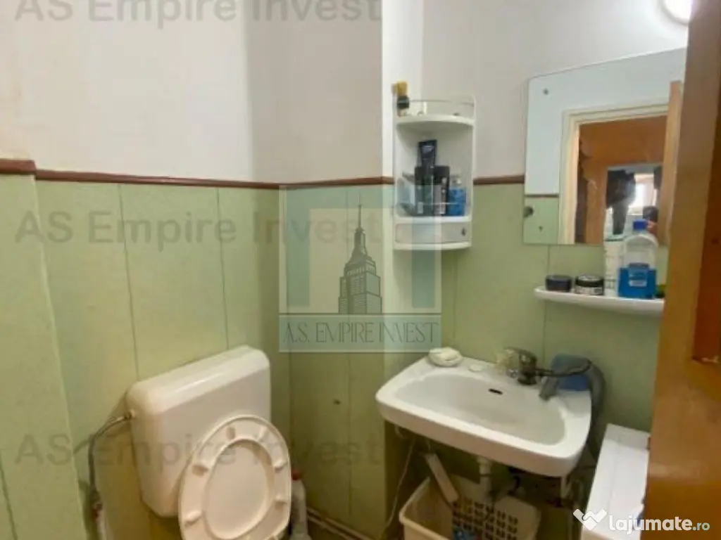 Ap 3 camere decomandat - zona Racadau 