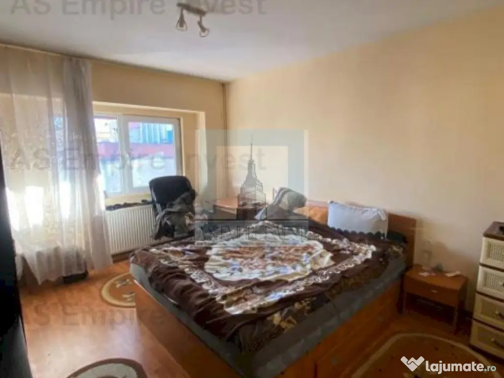 Ap 3 camere decomandat - zona Racadau 