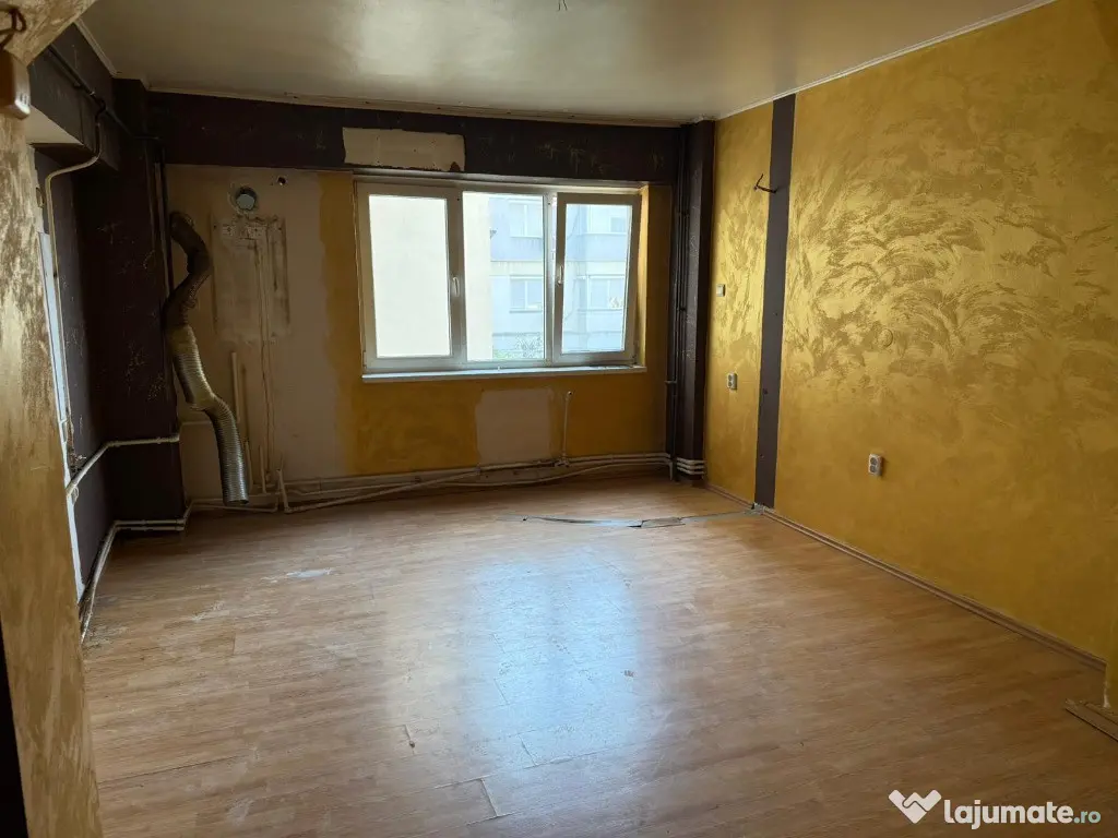 Apartament 2 camere Buzaului etaj 4/6,Liber