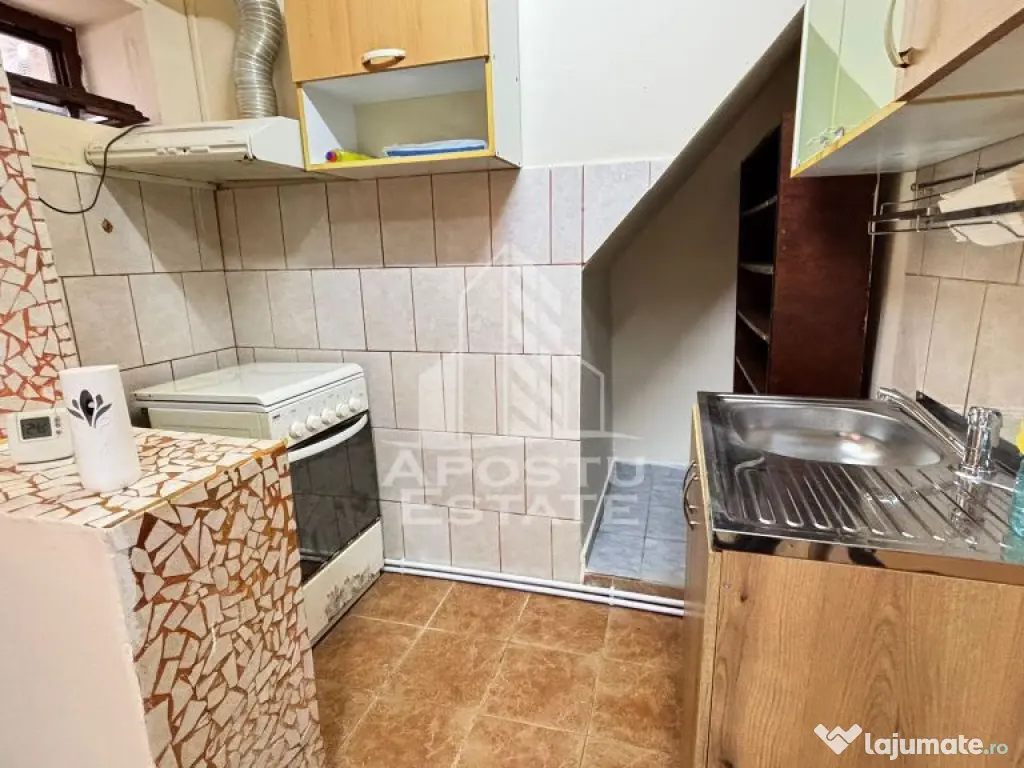 Apartament la curte comuna in zona Garii, renovat, centra...