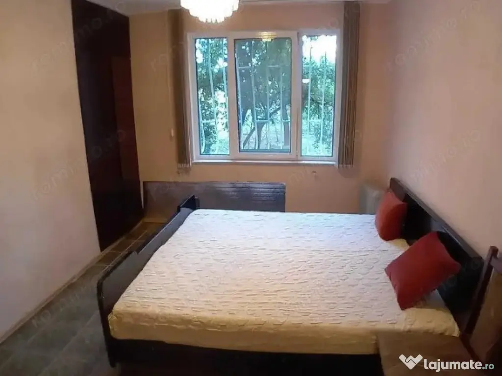 Garsoniera in zona Izvor