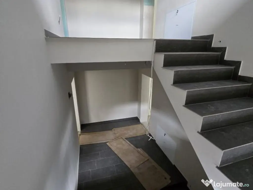 Apartament cu 4 camere 125 mp (4 garsoniere) la cheie, ve... 