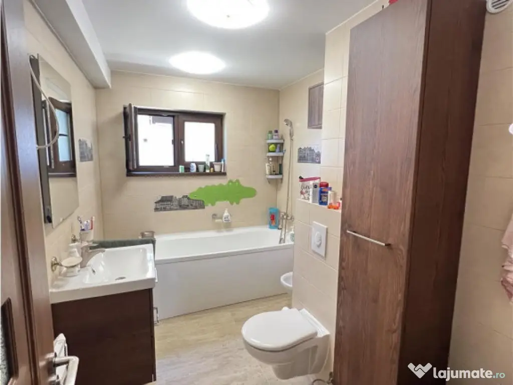 Casa individuala cu 4 camere terasa si teren 500 mp in Sura 