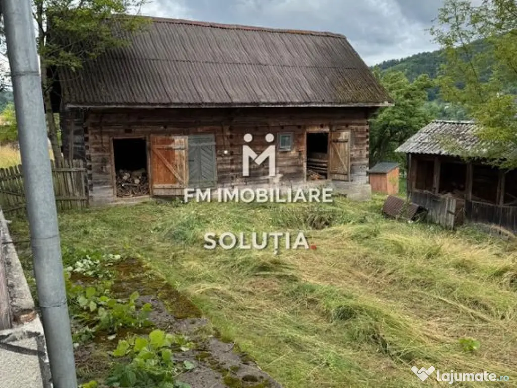 Casă de vânzare în Moisei, zonă turistică- 23 ari te... 