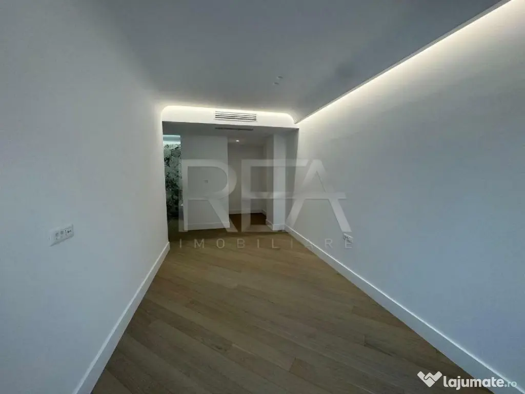 3 camere | Loc de parcare | Cortina 126\Erou Iancu Nicolae\V 