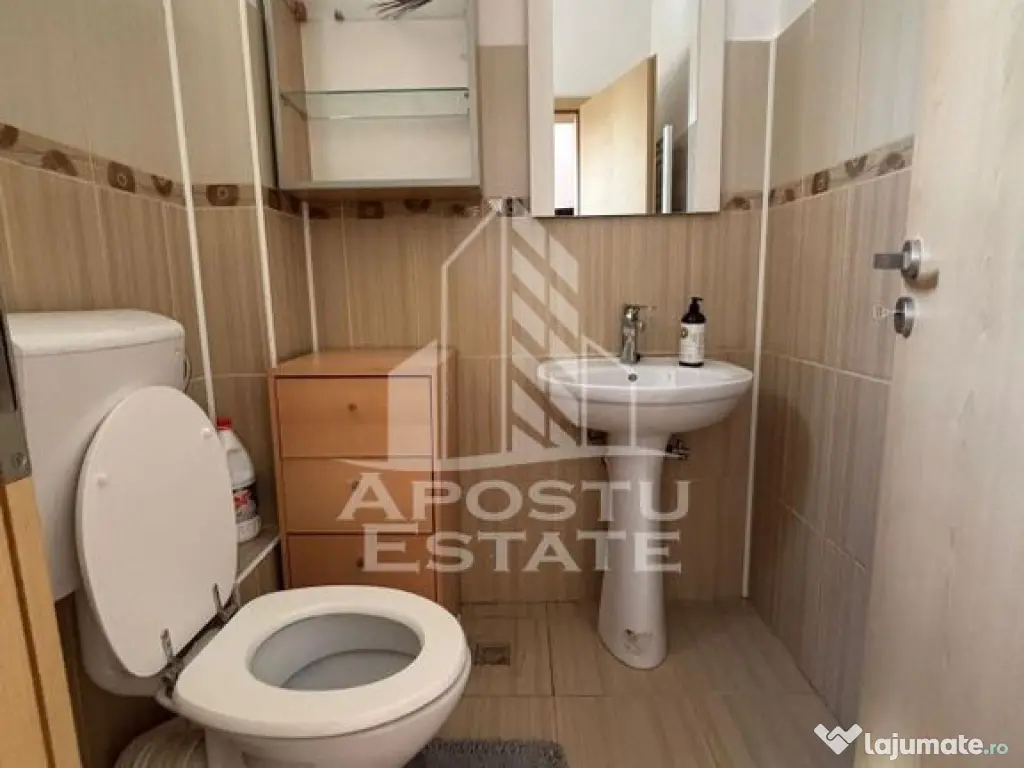 Apartament tip penthouse cu 3 camere, 2 bai, zona Toronta...