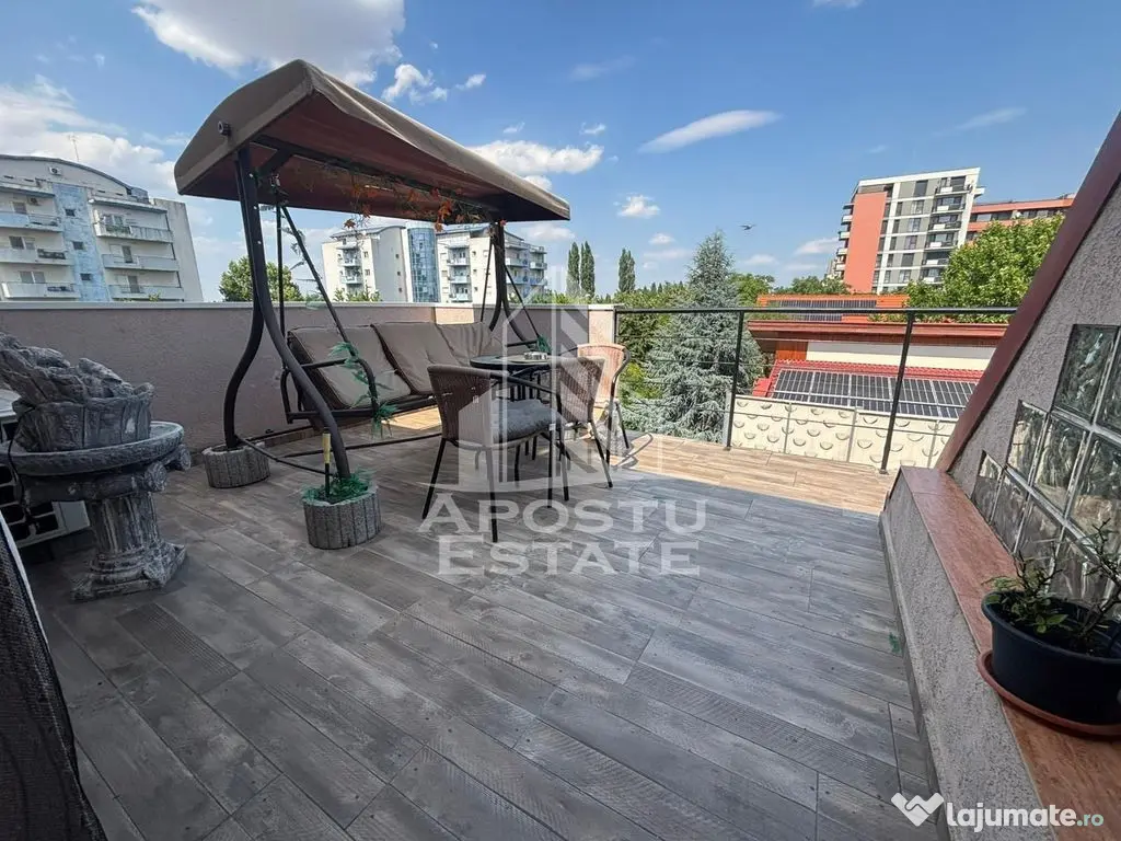 Apartament tip penthouse cu 3 camere, 2 bai, zona Toronta...
