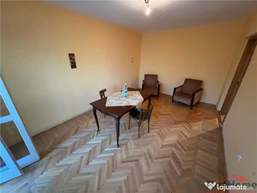 Apartament 3 camere, etaj 1, zona Garii , decomandat, parcar