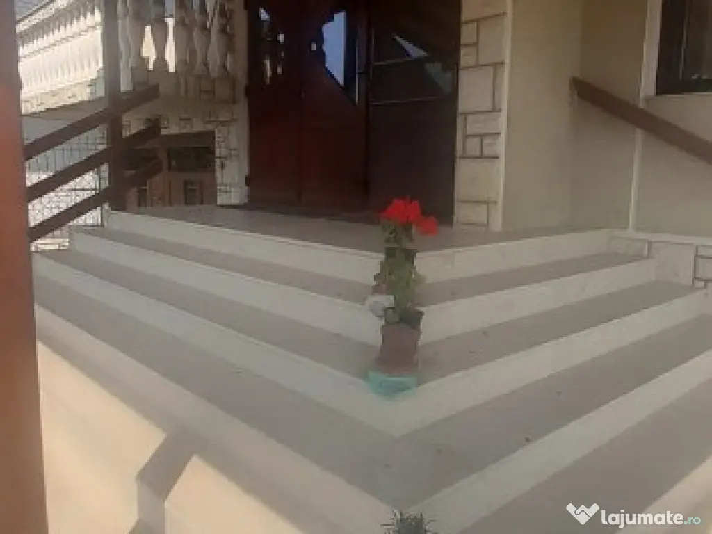 Sat Sasar, casa , 23 ari teren 