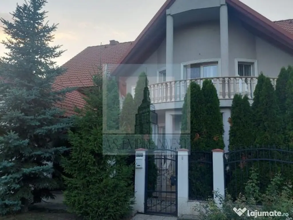 Casa de vânzare în Sânpetru 
