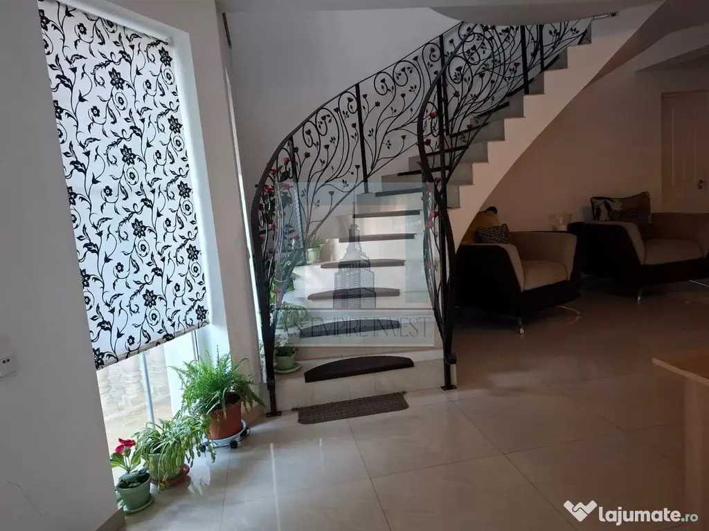 Casa de vânzare în Sânpetru 