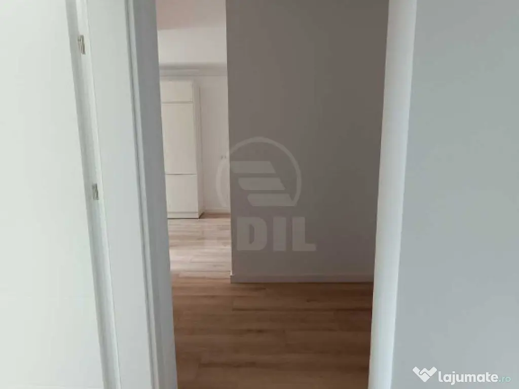 Apartament cu 3 camere,Eroilor,finisat, partial mobilat si utilat