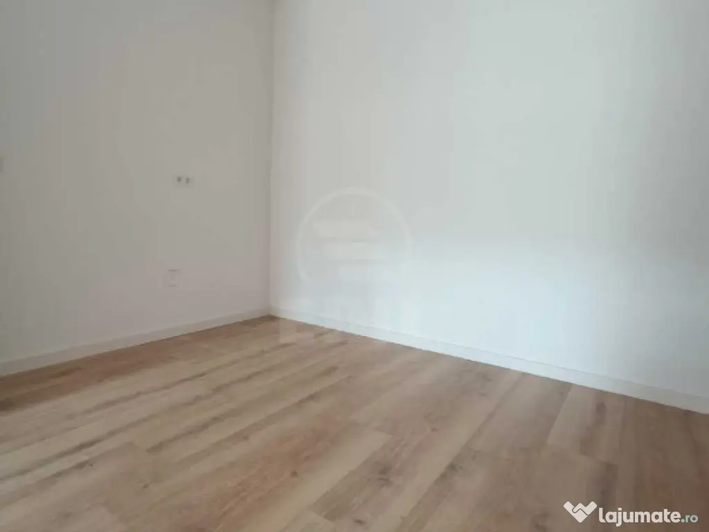 Apartament cu 3 camere,Eroilor,finisat, partial mobilat si utilat