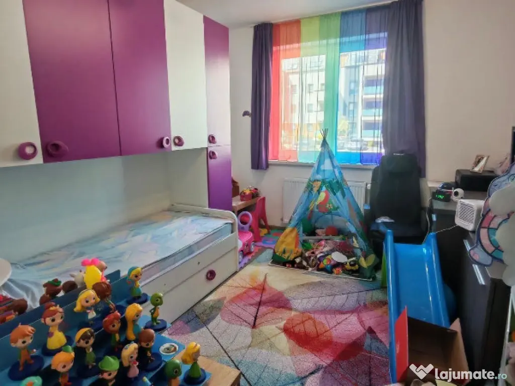 Apartament 2 camere, decomandat - zona Tractorul