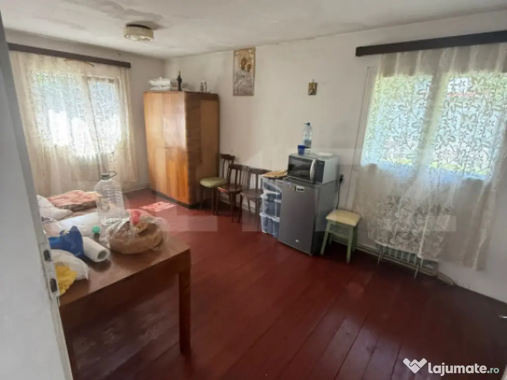 Casa parter, 84 mp , 432 mp teren, zona centru-Primărie