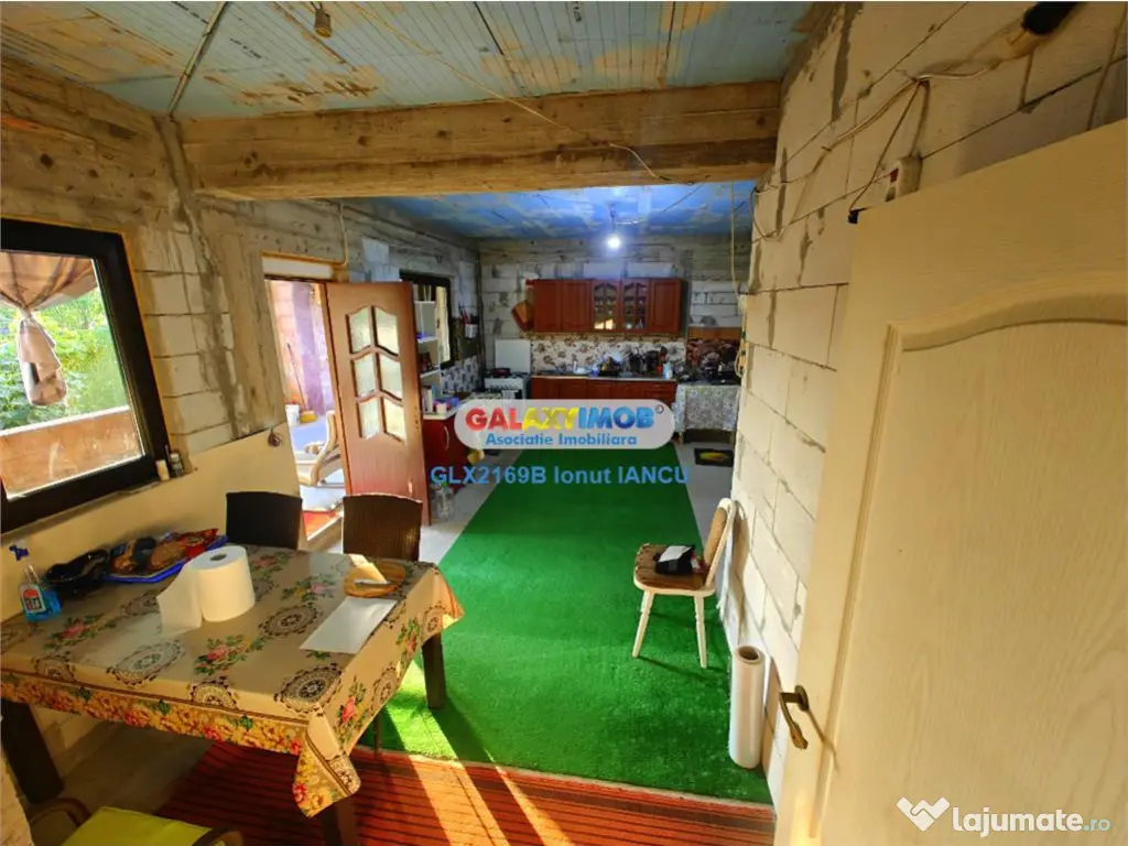 ! Vila spatioasa la rosu, langa padurea Odoreanu - doar 160.