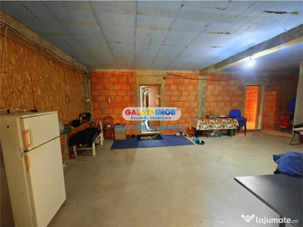 ! Vila spatioasa la rosu, langa padurea Odoreanu - doar 160.